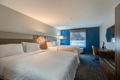 Holiday Inn Express Hotel & Suites Salina image 14
