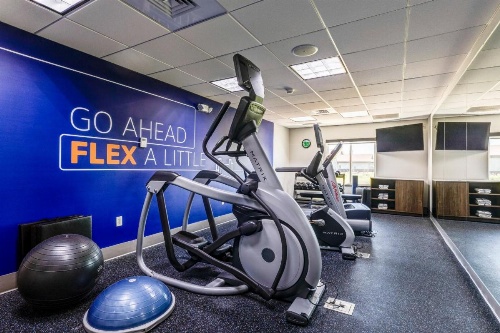 Holiday Inn Express Hotel & Suites Salina image 15