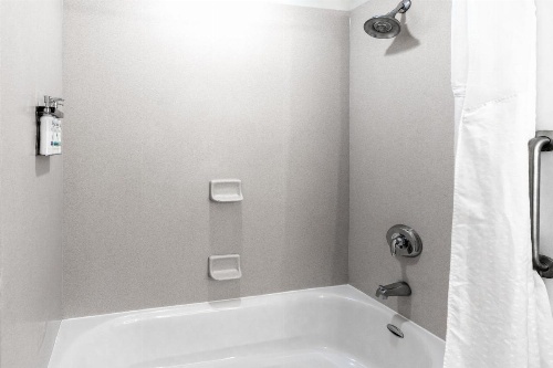 Holiday Inn Express Hotel & Suites Salina image 30