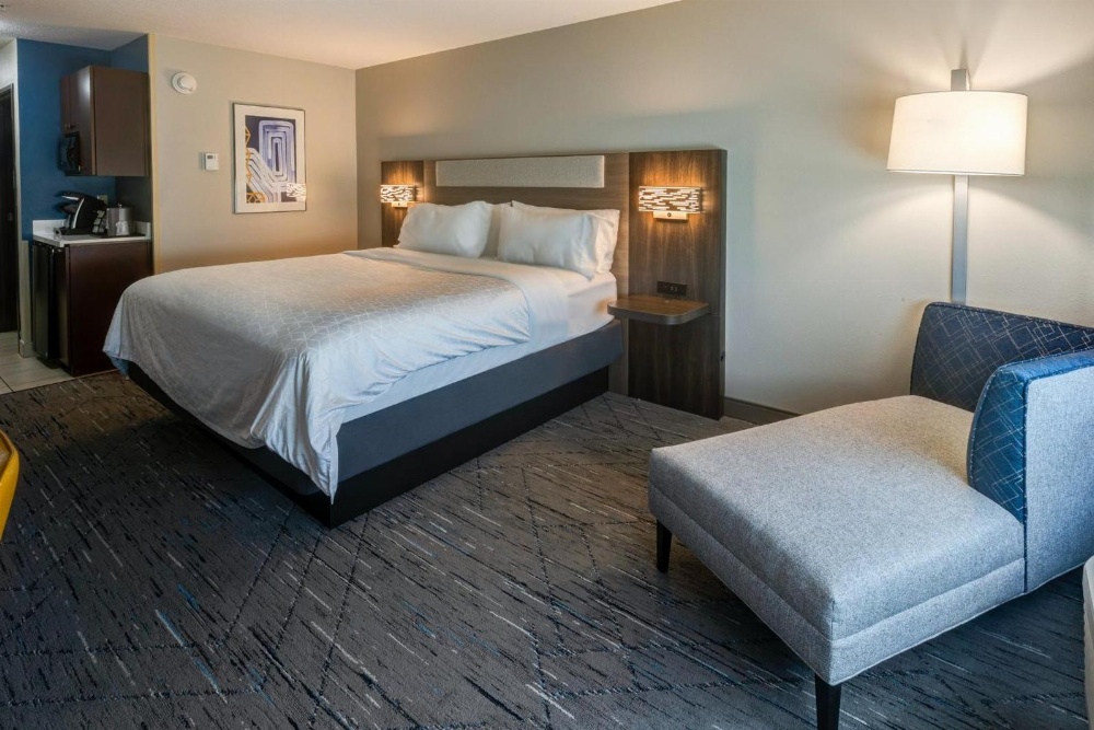 Holiday Inn Express Hotel & Suites Salina Holiday Inn Express Hotel & Suites Salina