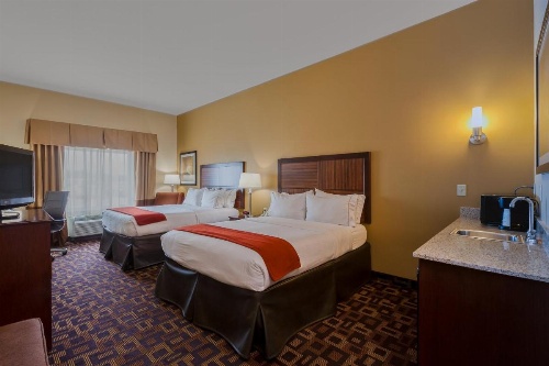 Holiday Inn Express Hotel & Suites Salina image 40