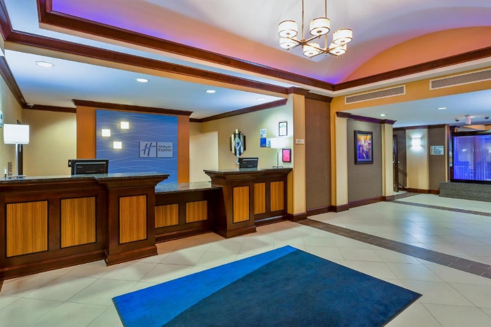Holiday Inn Express Hotel & Suites Salina Image 48